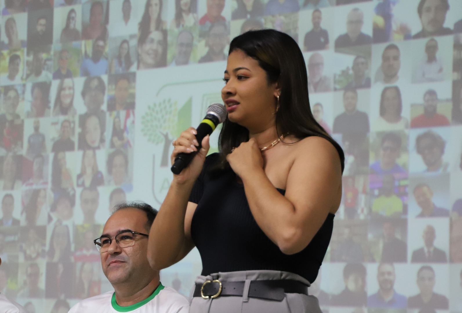 Amanda Cardoso, egressa do campus