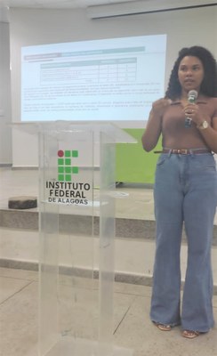 Maria Jussara da Silva busca conciliar ensino e pesquisa em sua atuação profissional.jpg