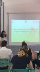 Júlia Ferreira faz sua apresentação de projeto de pesquisa 