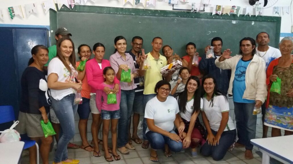 Alunas extensionistas e os participantes da ação