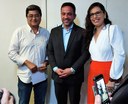 Márcio Yabe e Jordânia Rangely docentes do Ifal premiados pela Fapeal recebem os cumprimentos do governador de Alagoas, Paulo Dantas