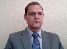 Professor Vicente Benítez