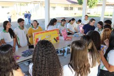 Estudantes apresentam trabalhos sobre métodos contraceptivos