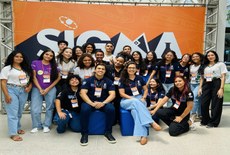 Professores do Ifal Benedito Bentes e estudantes durante o SigmaFestival