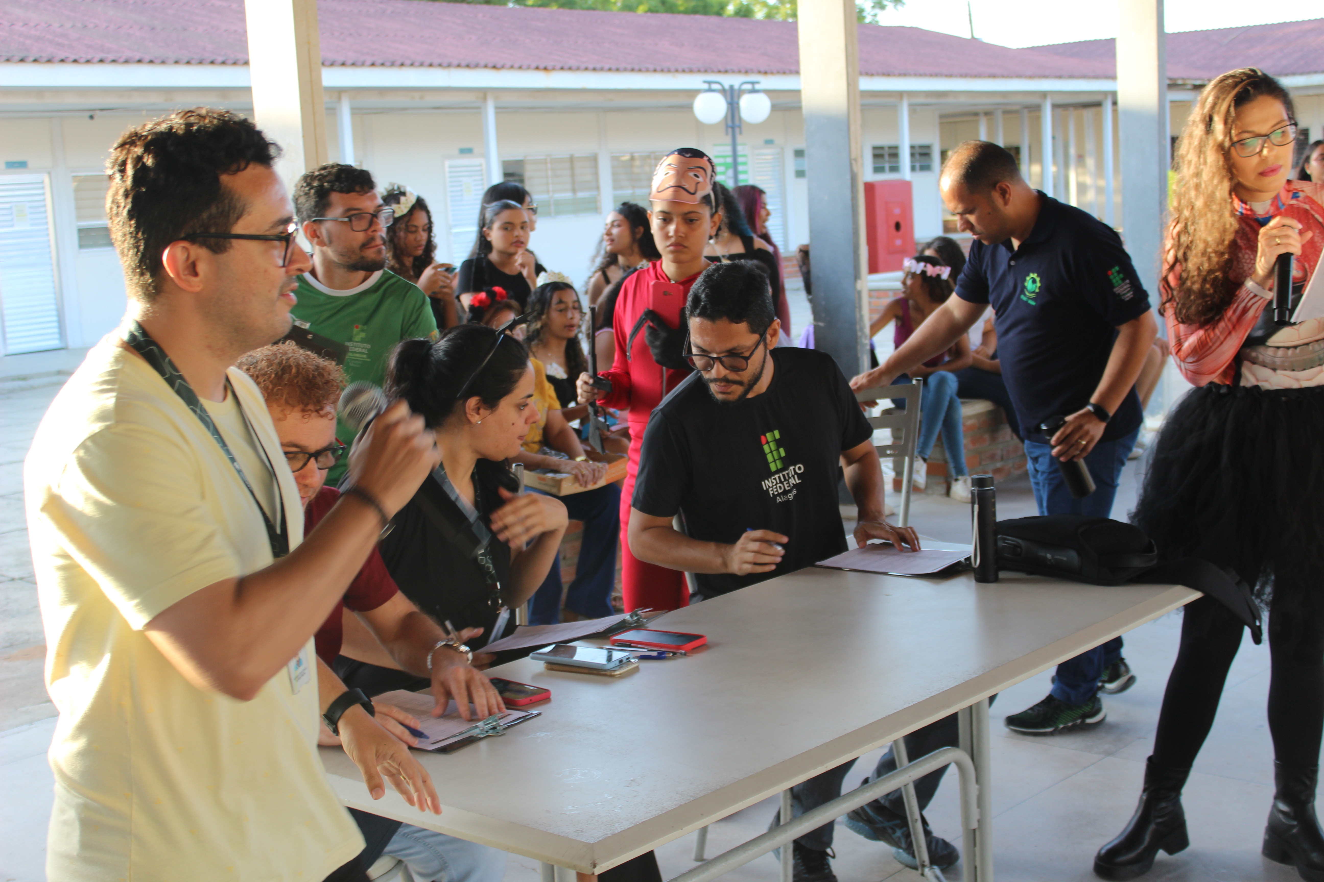 Comissão julgadora do desfile de fantasia