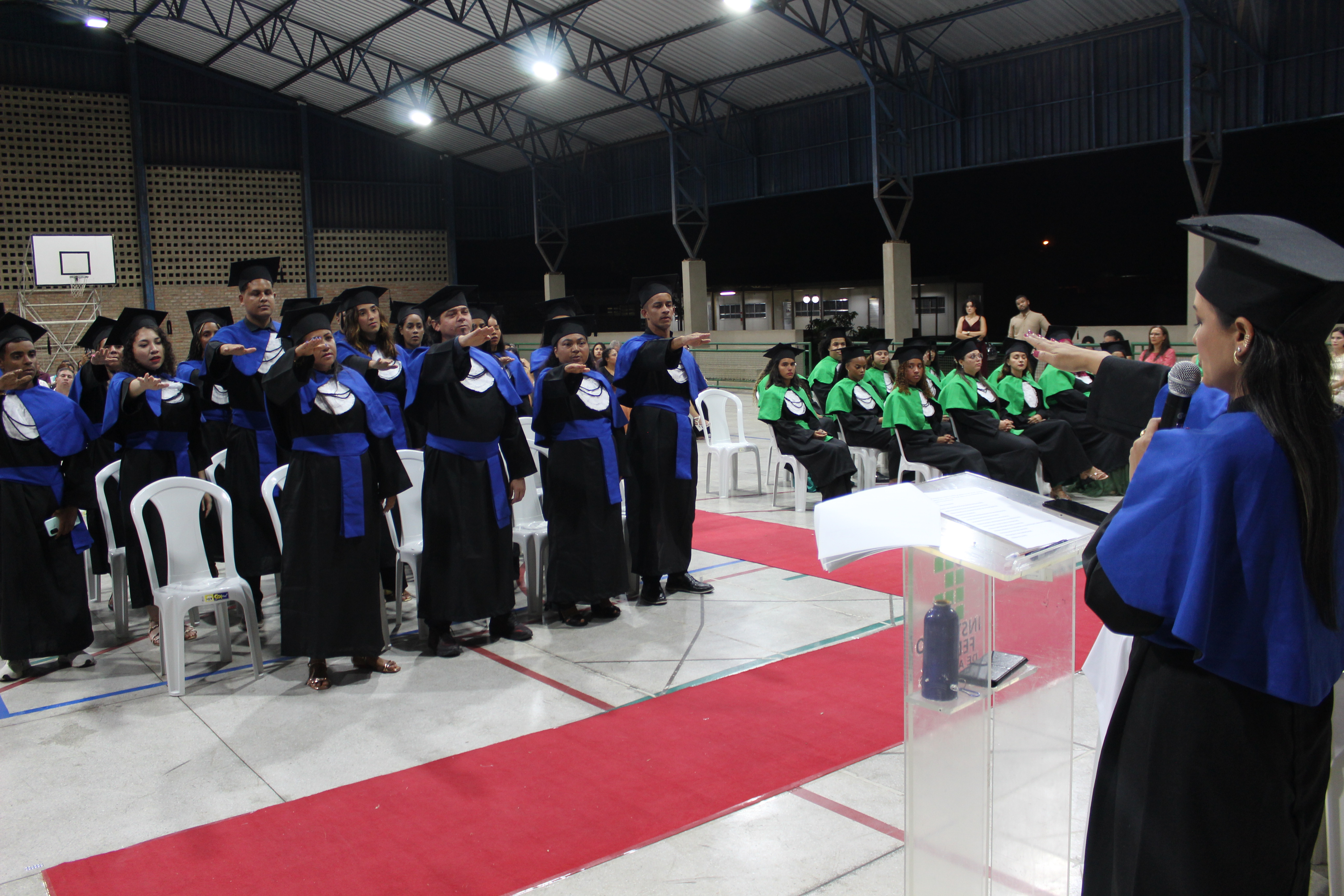 Juramento dos concluintes em  Logística