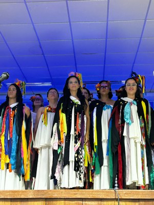 Coretfal touxe ao Nordeste Cantat referência aos simbolismos regionais do espetáculo Festança