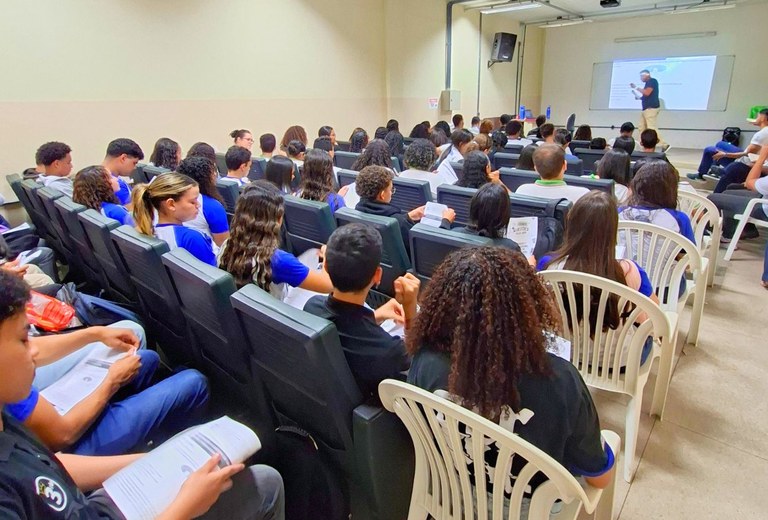 Atividade de extensão do Ifal Maceió promove aulões do Enem para estudantes de escolas públicas