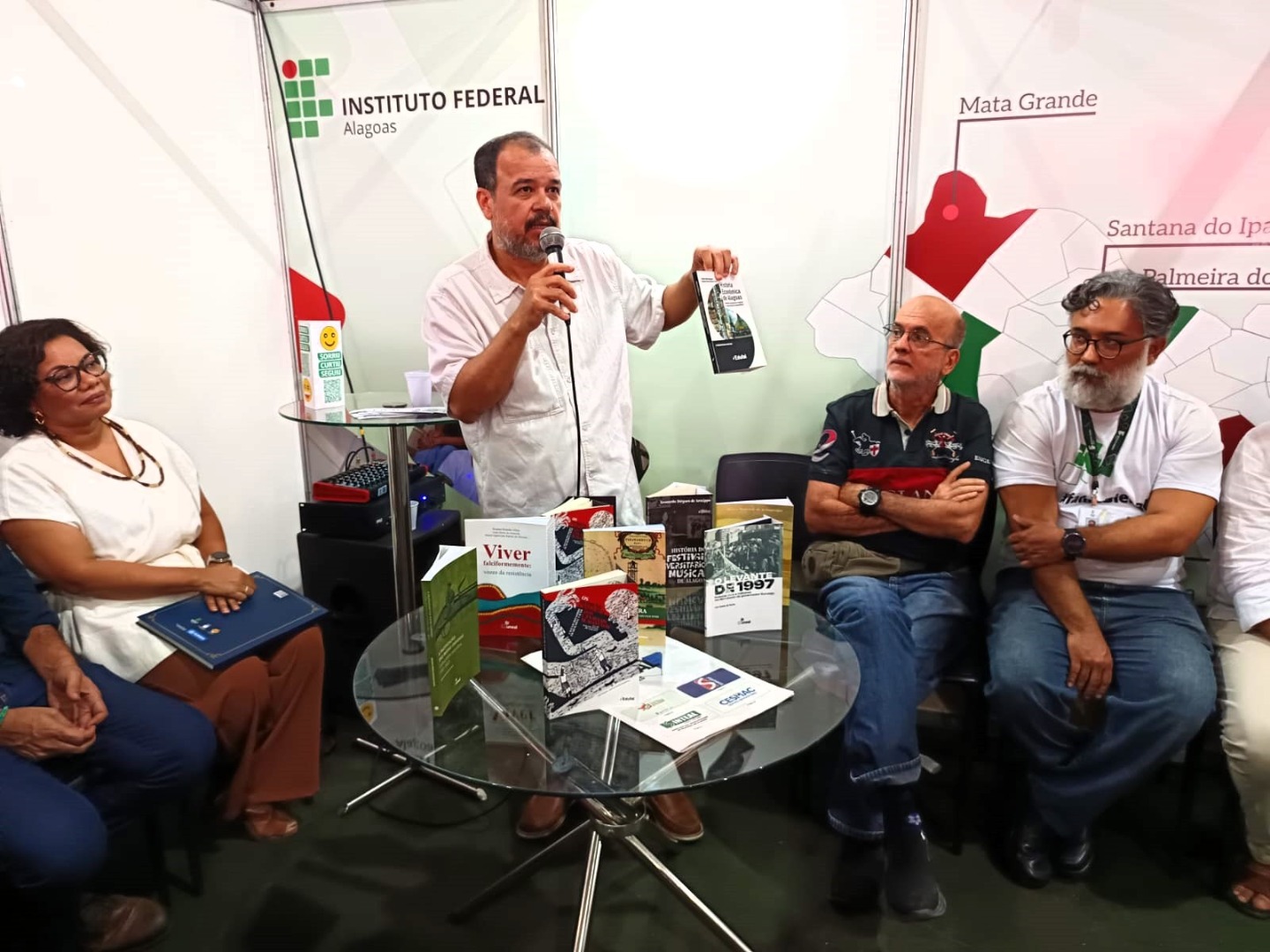 Professor Amaro destacou obras como "renovação do pensamento alagoano"