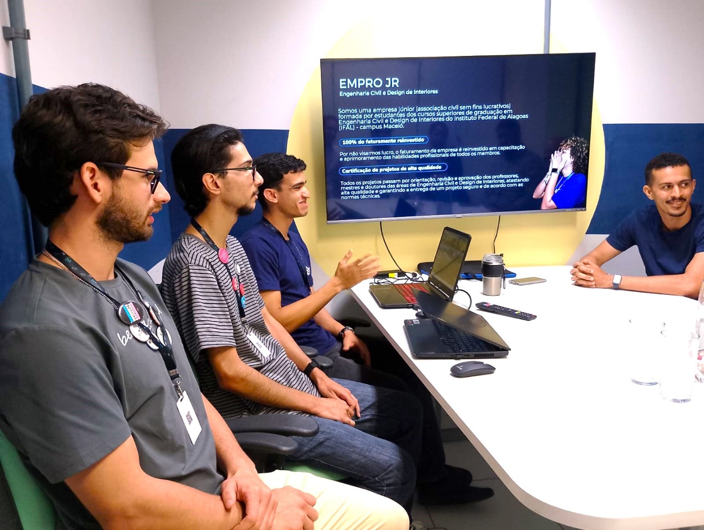 Integrantes da empresa EmproJr