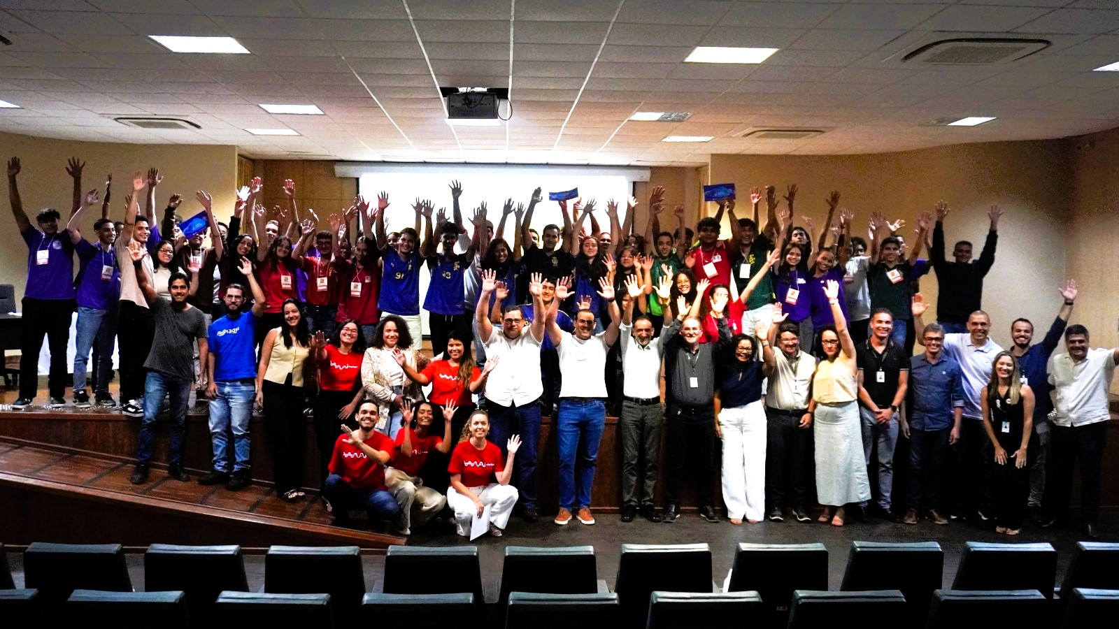 Premiação de equipes na Jornada de Inovação (dentro do evento Iapois)