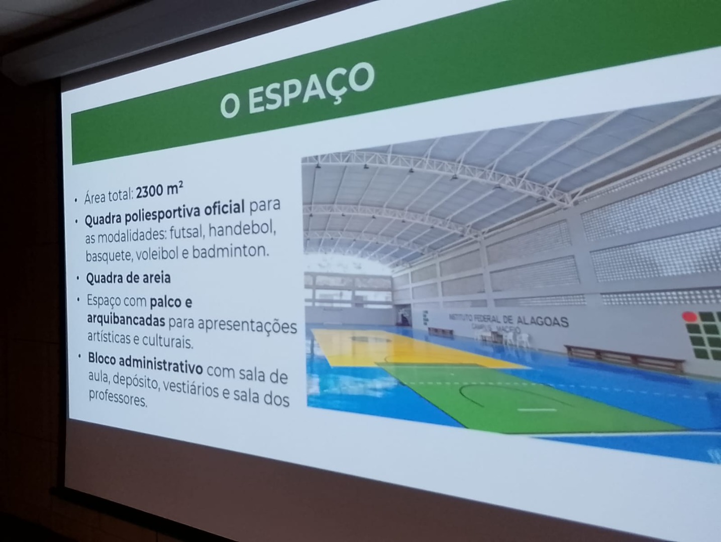 Espaço é poliesportivo e também cultural e educativo