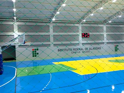 Novo espaço é composto por quadras oficiais para as modalidades de futsal, handebol, basquete, voleibol e badminton