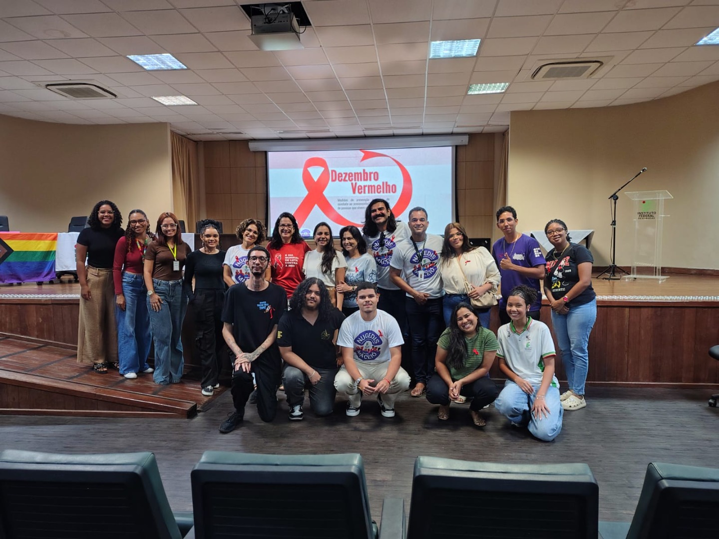 dezembro vermelho (2).jpeg