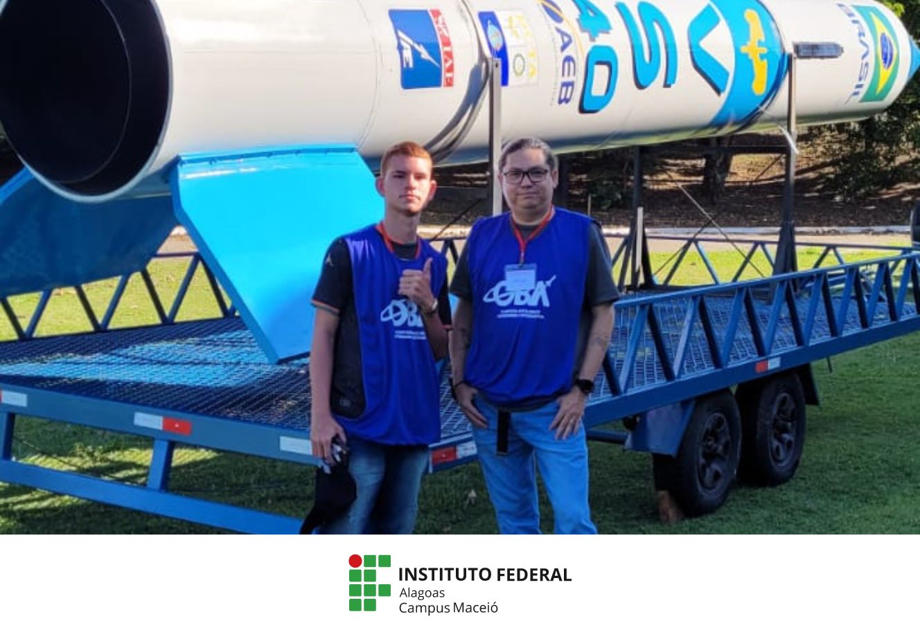 o Professor Ederson Matsumoto (Física) esteve em São José dos Campos/SP, com o aluno do Curso Técnico em Química, Welbert da Silva