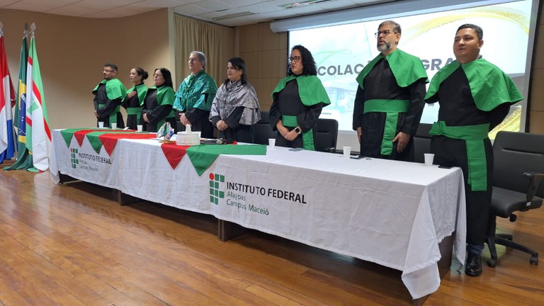 Mesa de Honra foi formada por gestores do campus e da reitoria do Ifal