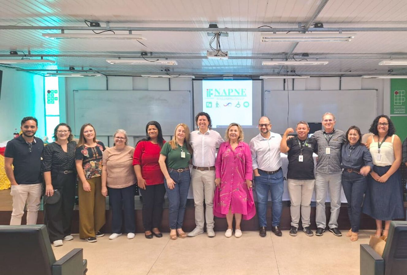 O objetivo foi apresentar o suporte oferecido pelo Ifal aos alunos com deficiência