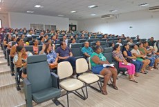 Pais e responsáveis lotam auditório do Campus