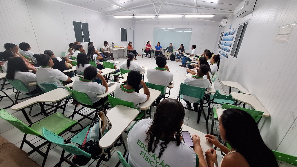 Encontro noturno envolveu alunos de diversos módulos