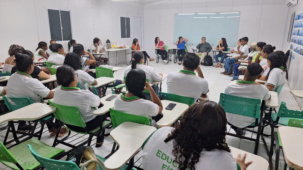 Reunião de Comissão da Proen com estudantes