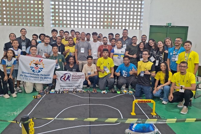 Equipes de robótica.jpg Equipes de robótica.jpg