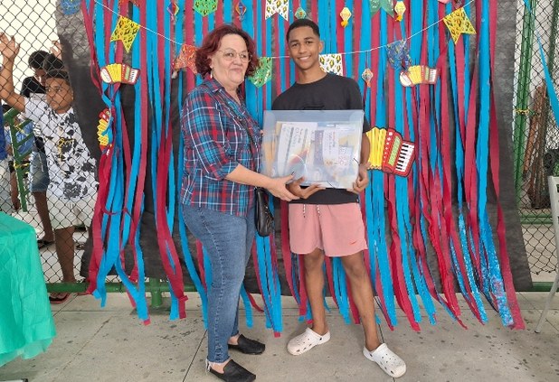 Estudante de Agro vence concurso da logomarca de 15 anos do Campus