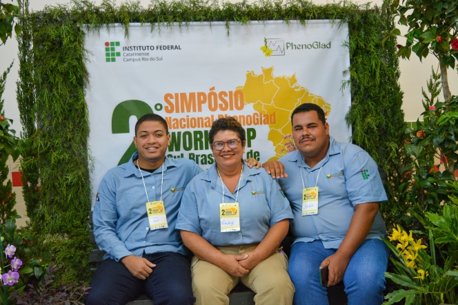 Estudantes de Horticultura representando Ifal em SC.jpg