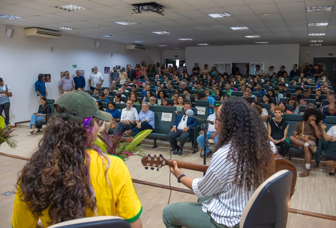 auditório lotado na festa de 15 anos.jpg