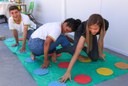 Brincadeiras estimulam a flexibilidade de alunos