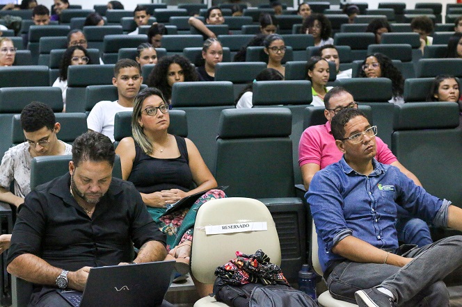 Palestras reuniram alunos e servidores do Ifal no auditório do Campus Maragogi.jpg