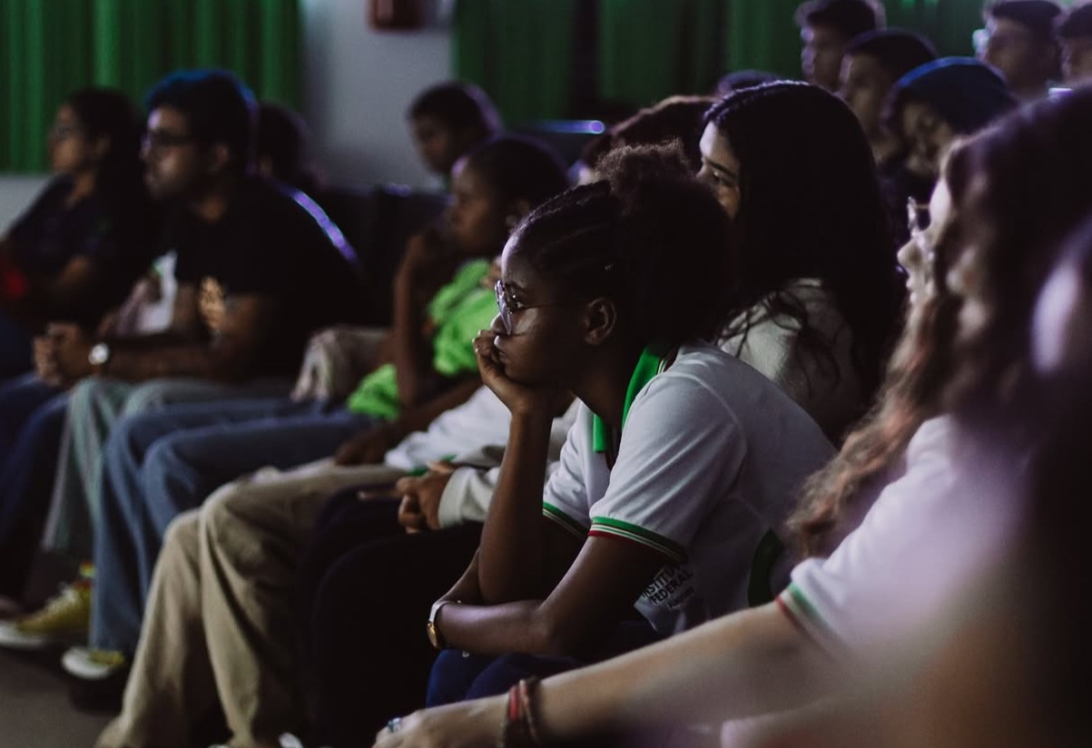 Exibição de filmes durante a Mostra Itinerante, no Auditório do Campus Marechal Deodoro.PNG