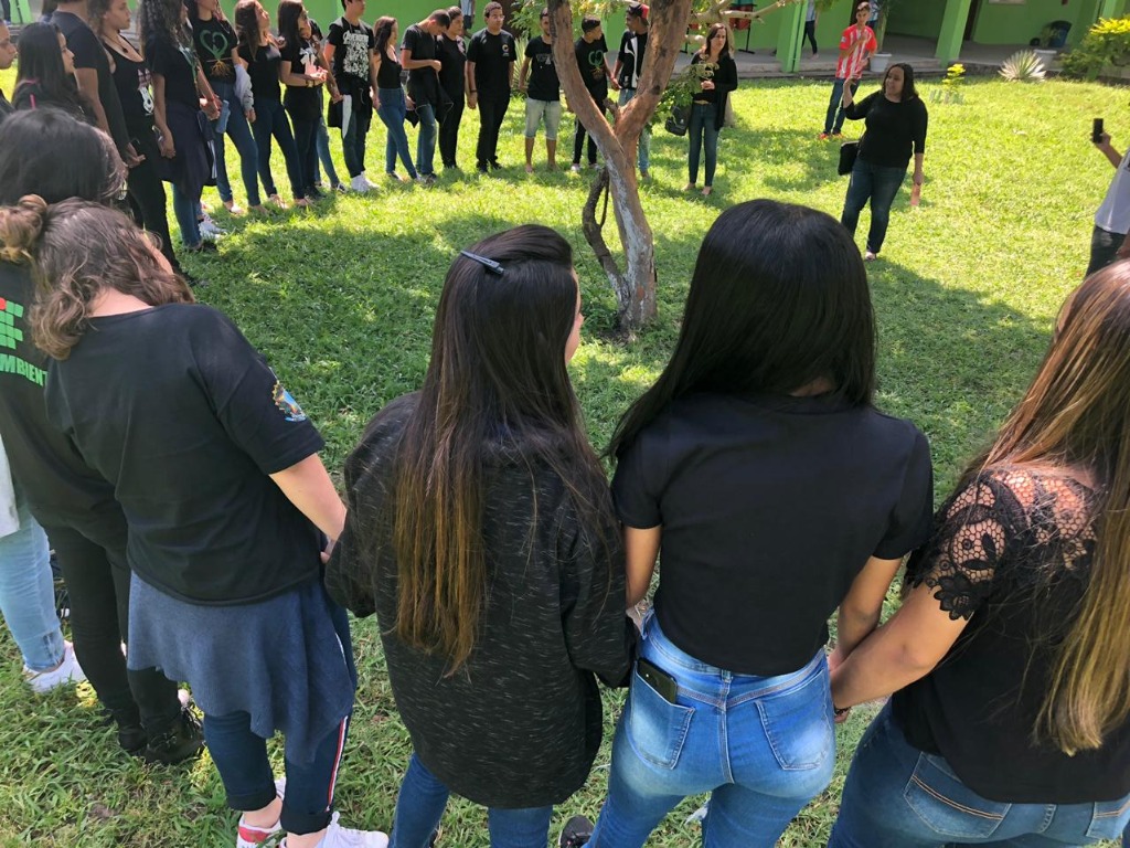 Estudantes vestiram preto em luto pela Amazônia