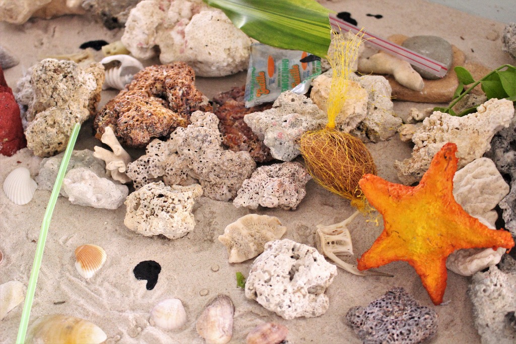 Réplica do fundo do mar contaminado por lixo foi destaque na feira