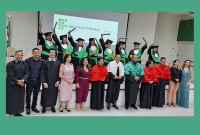 Primeira turma de Alimentos/EJA conclui curso em Murici e emociona com histórias de superação