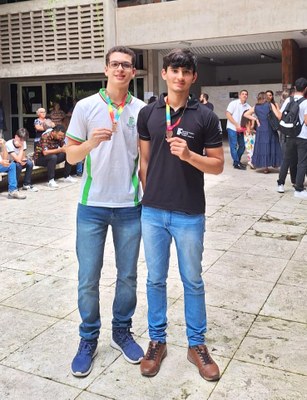 Ernany Santos e Pedro Monteiro foram os dois medalhistas de bronze do Campus Arapiraca na OBMEP 2023