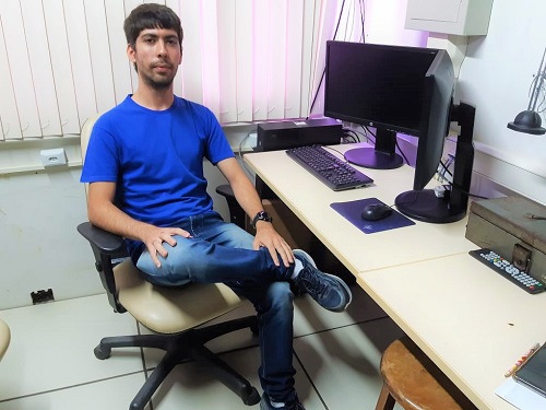 Hoje técnico de Informática do Campus Palmeira dos Índios, Gustavo Luz tem sua vida dividida entre três cidades.jpg