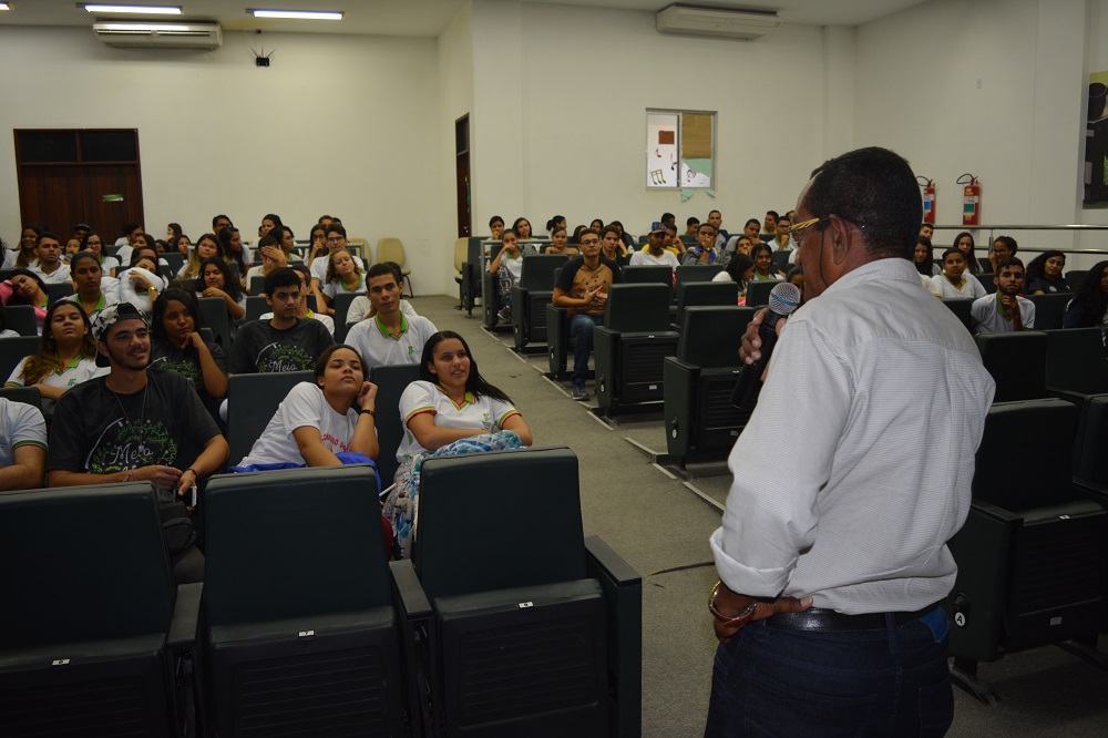 Palestra sobre Dependência Química