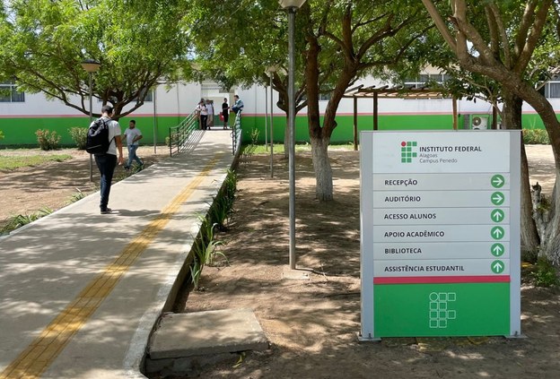 Acolhimento da nova turma de Química Industrial começa na segunda-feira, 27
