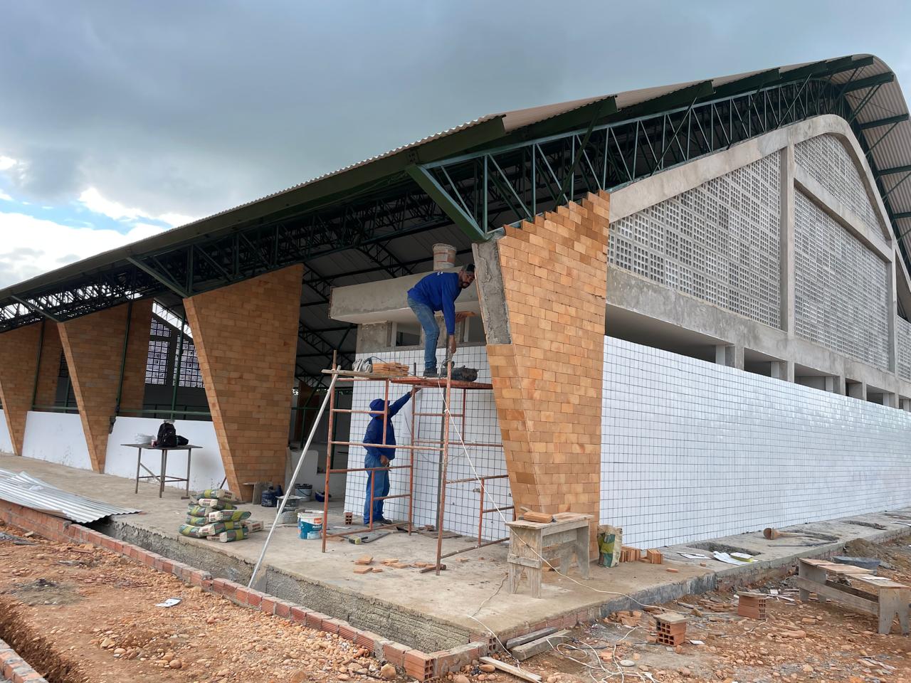Construção do ginásio do Campus Penedo