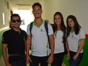 Estudantes com o professor de Física, Djair Melo, atual coordenador do projeto de extensão Foguetes do Velho Chico.