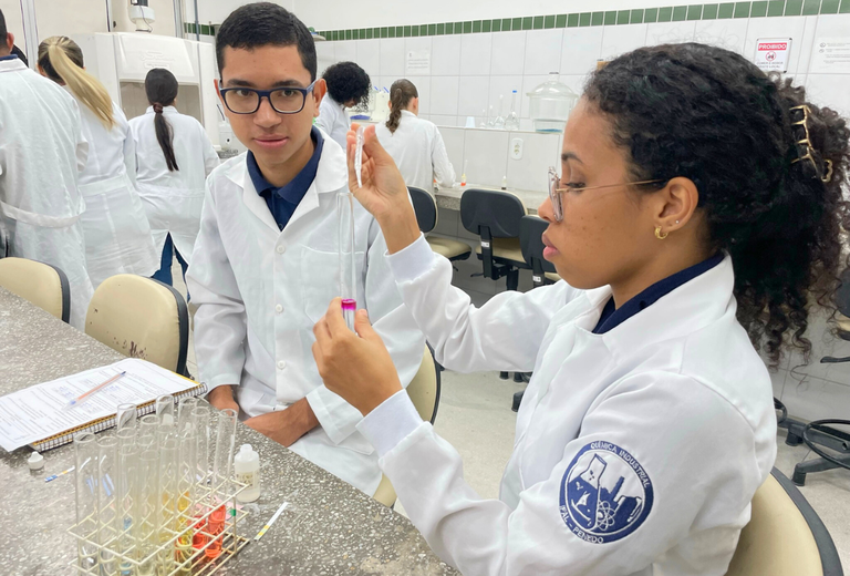 ATIVIDADES DA GRADUAÇÃO EM QUÍMICA INDUSTRIAL (2).png