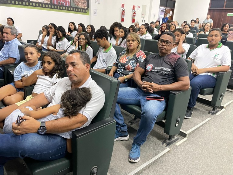 Inauguração do ginásio poliesportivo do Ifal Penedo (6).jpeg