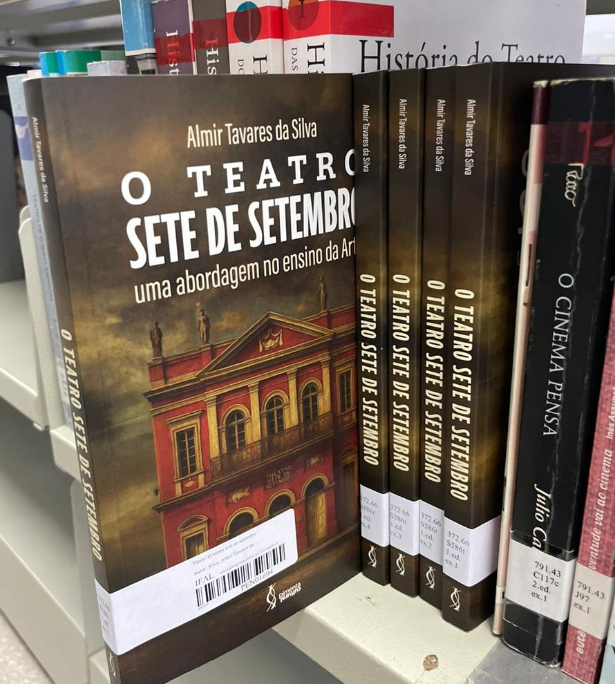 LIVRO SOBRE O TEATRO SETE DE SETEMBRO