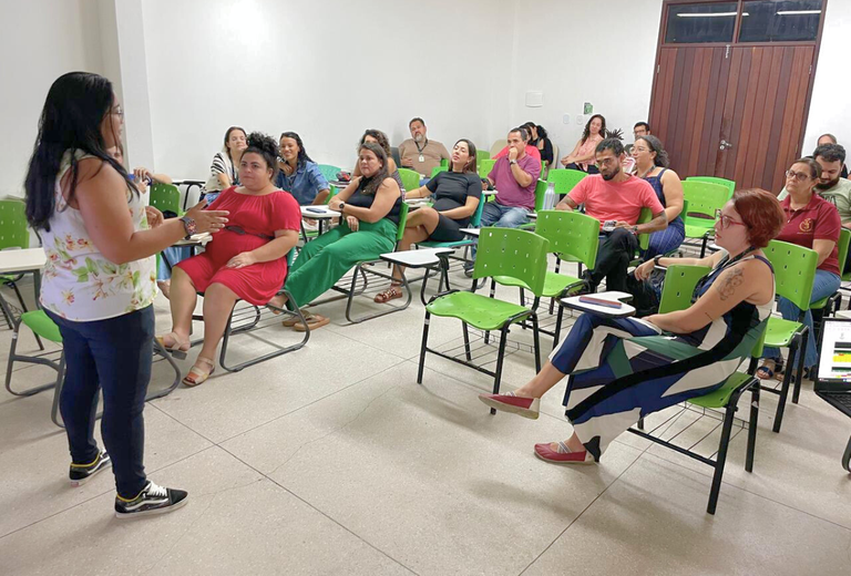 Reunião sobre novos calendários letivos 2024