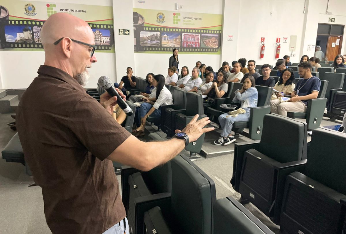 ABERTURA DO 2º SIMPÓSIO DE QUÍMICA INDUSTRIAL DO IFAL PENEDO
