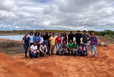 Estudantes do Campus Piranhas visitam produtores de hortaliças e frutas