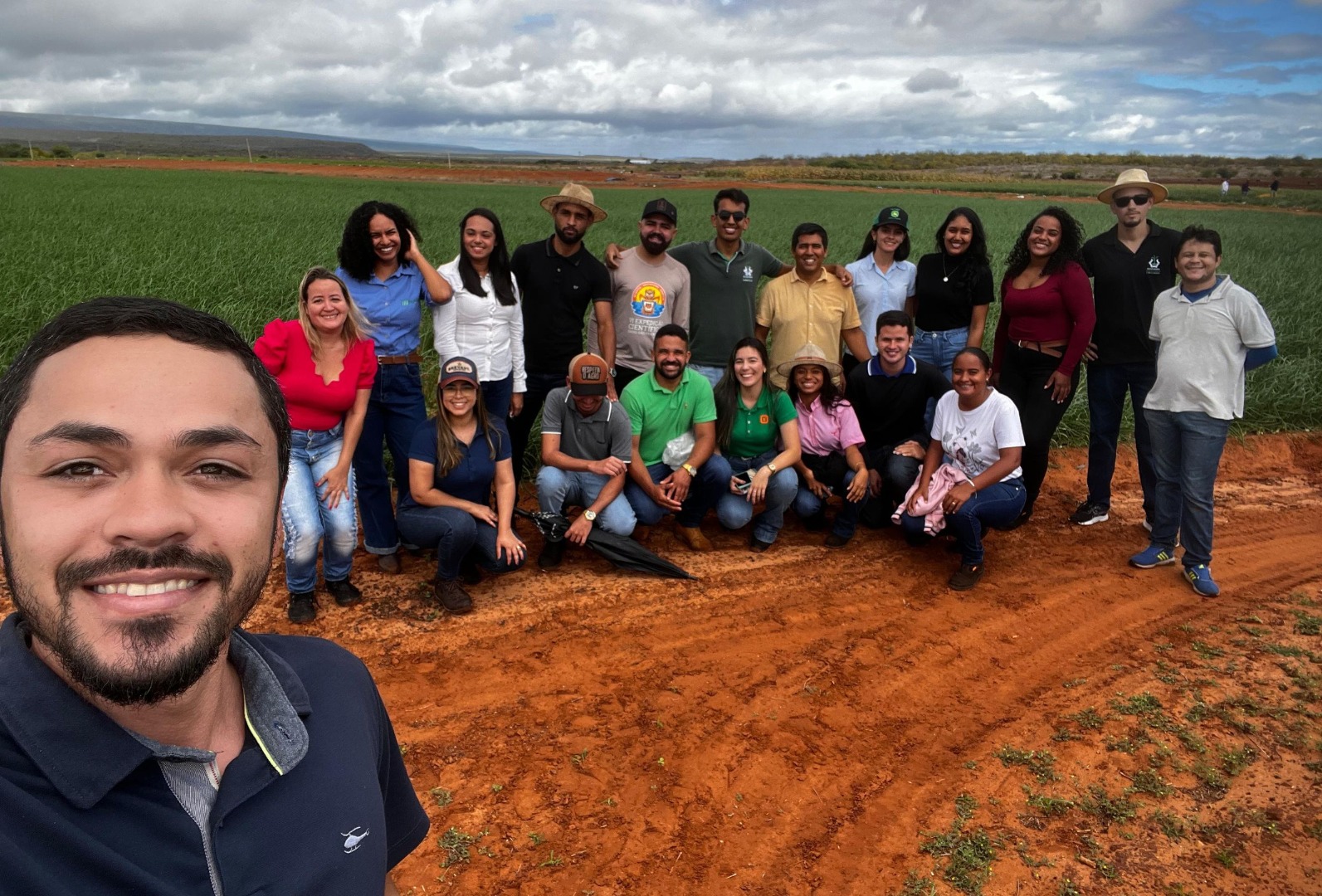 Visita técnica de estudantes de Piranhas a produtores de hortaliças e frutas