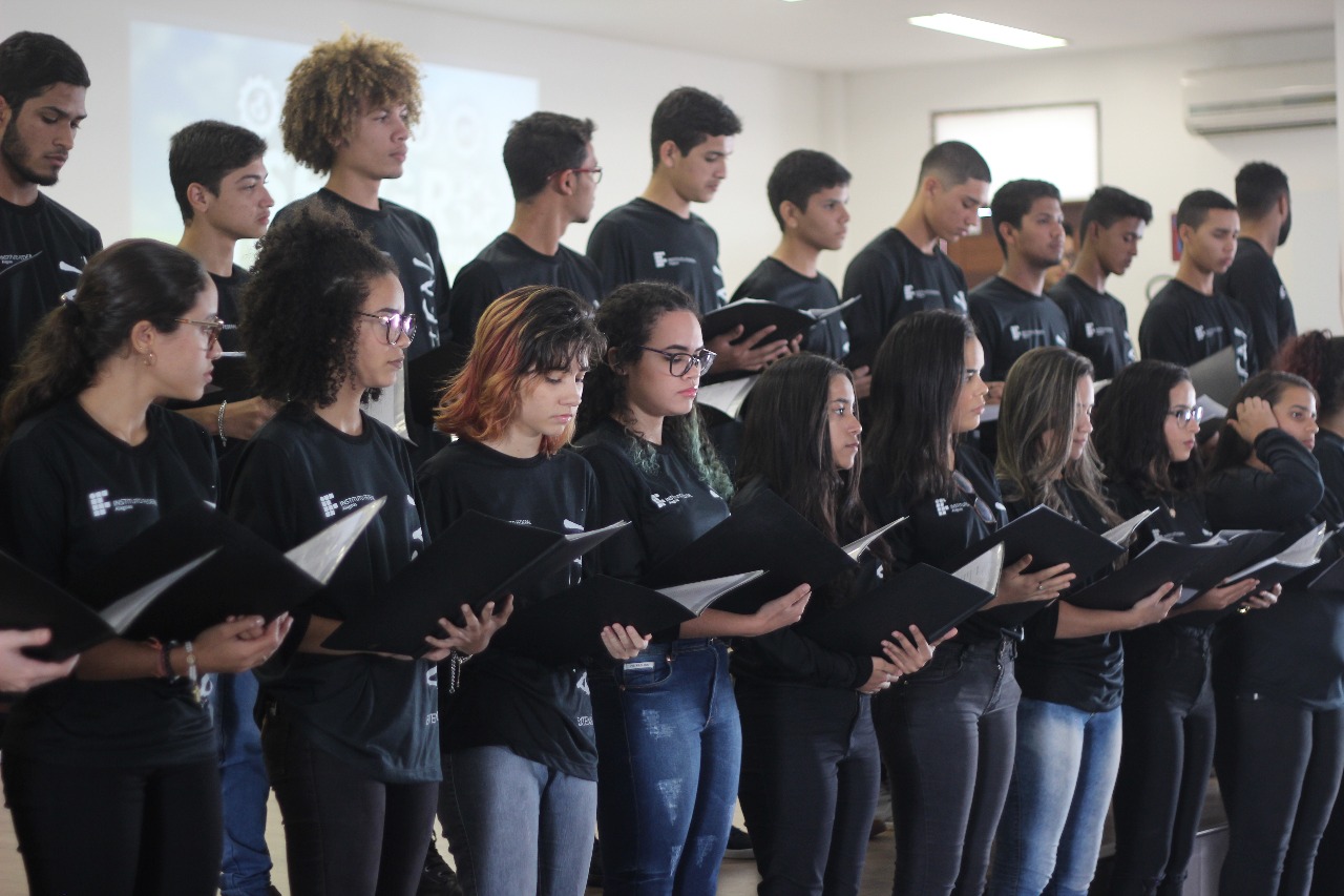 Apresentações culturais na abertura