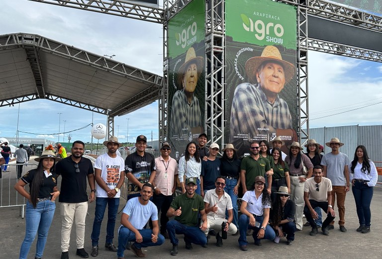 Alunos de Engenharia Agronômica em visita à Arapiraca Agro Show.jpg