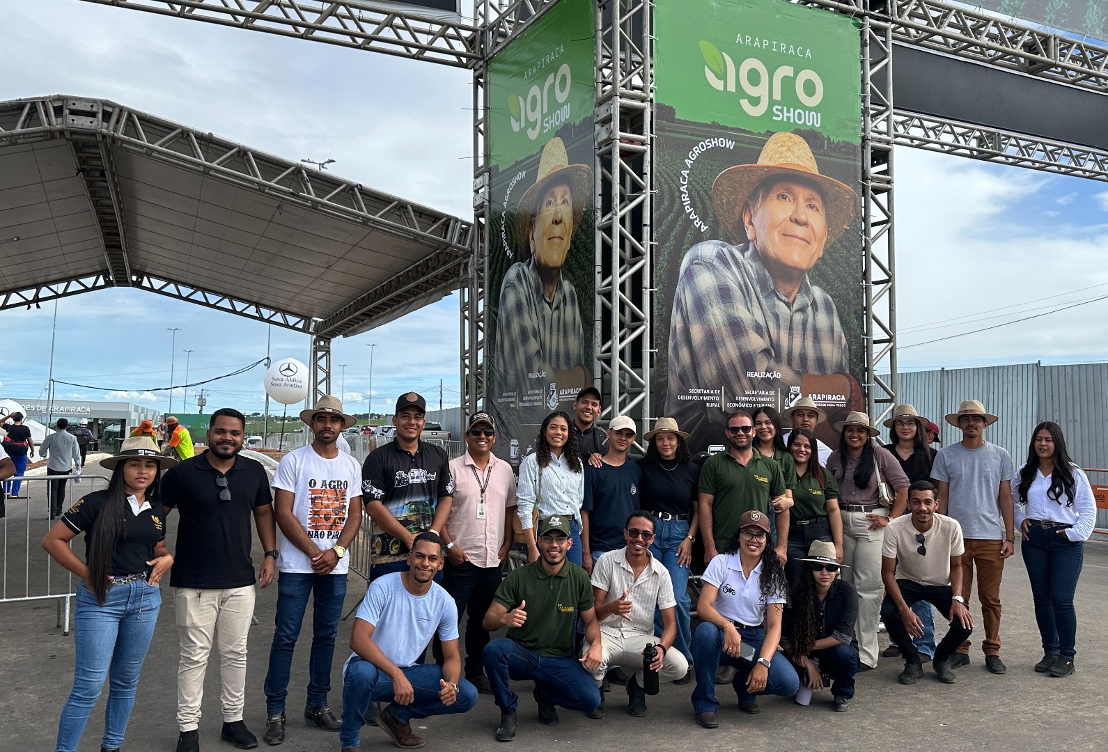 Alunos de Engenharia Agronômica em visita à Arapiraca Agro Show.jpg